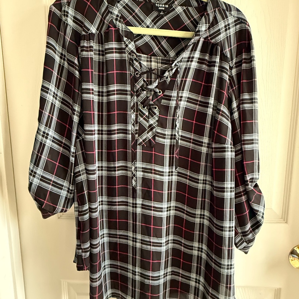 Harper Plaid Lace-Up Tunic Top - Picture 3 of 5